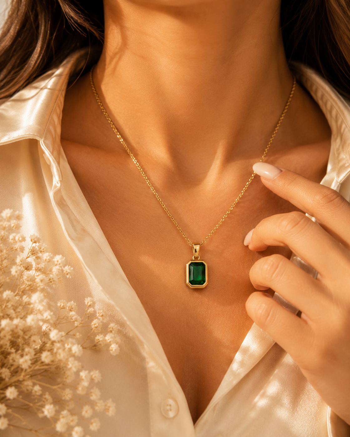 Emerald Green Crystal Pendant Necklace